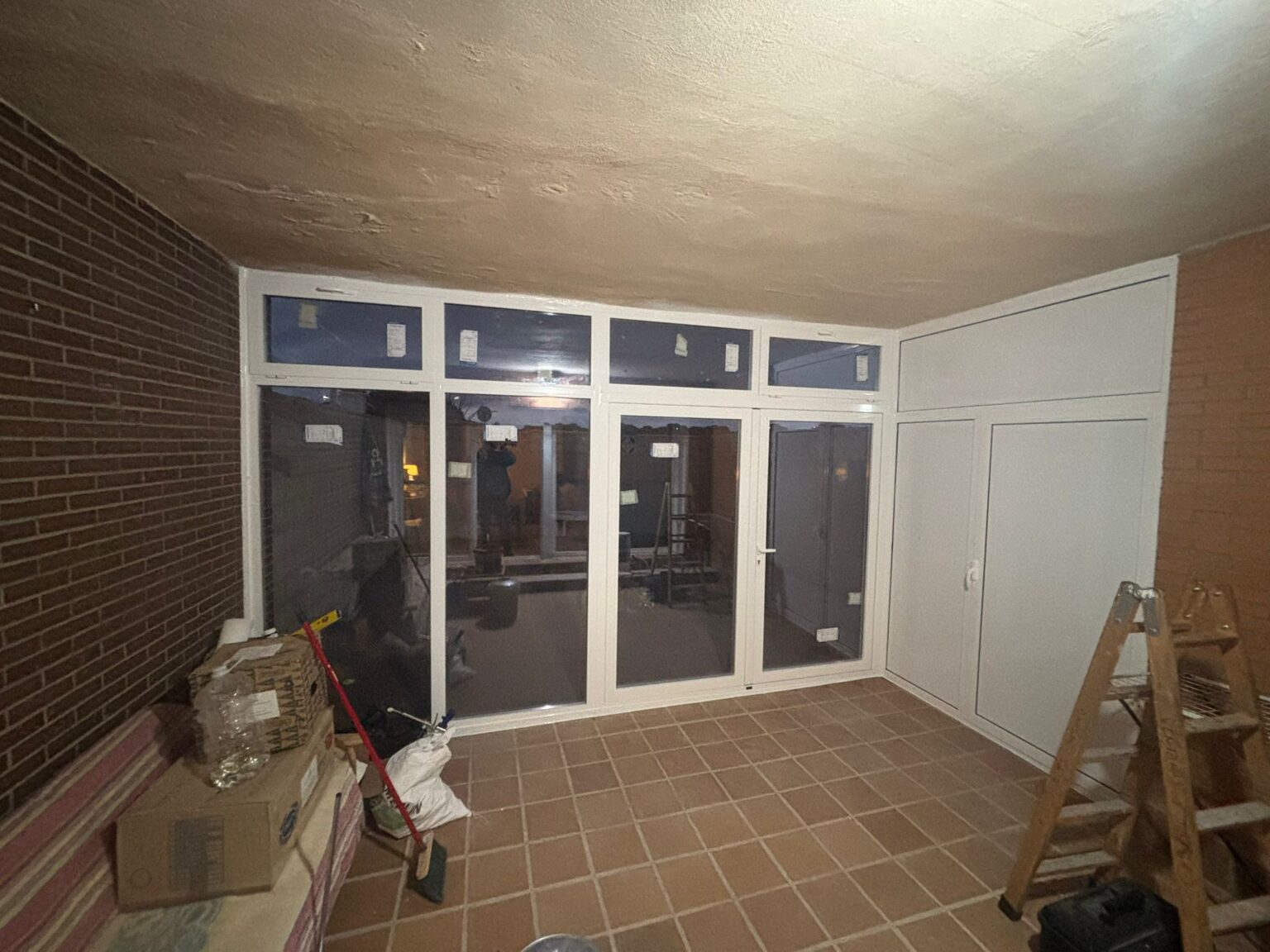 Renovación de ventanas antiguas por PVC de alto rendimiento en Guadalajara
